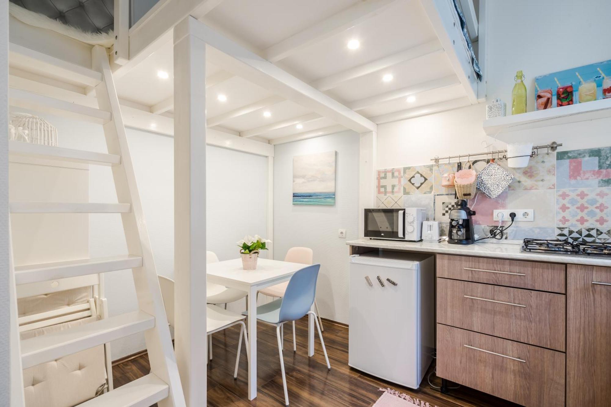 Bpr Stylish Mosaic Home With Terrace Budapest Exteriör bild