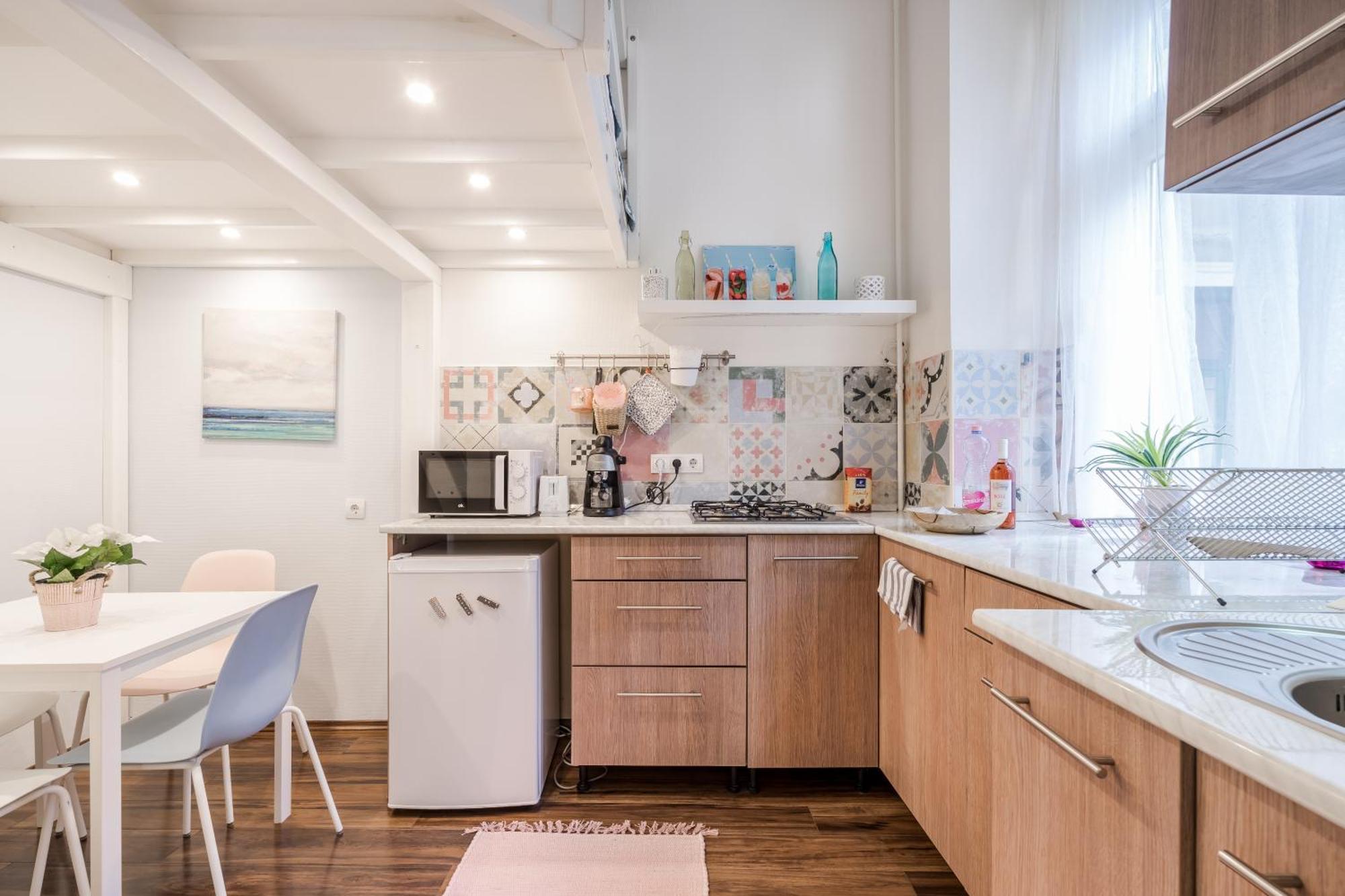 Bpr Stylish Mosaic Home With Terrace Budapest Exteriör bild